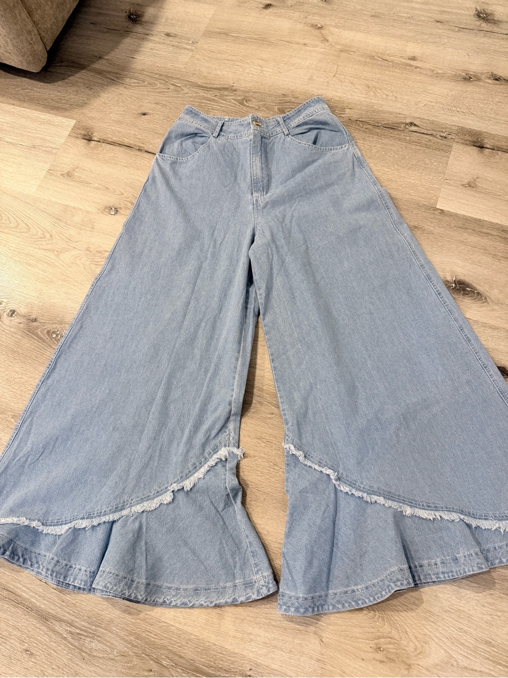 Mustard Seed Light Blue Wide-Leg Ruffle-Hem Jeans